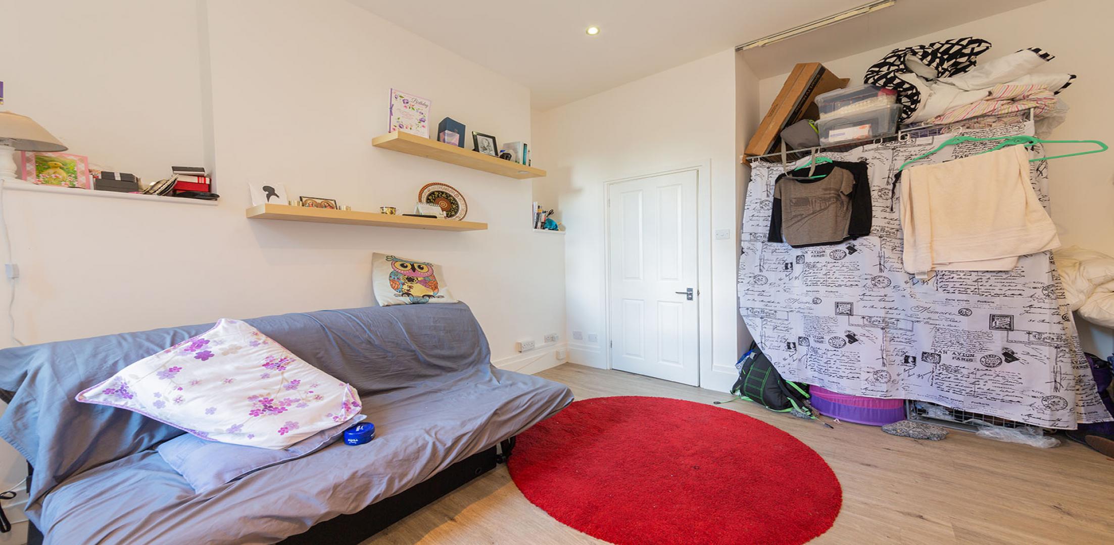 			Studio Apartment, 1 bath, 1 reception Apartment			 West End Lane, WEST HAMPSTEAD